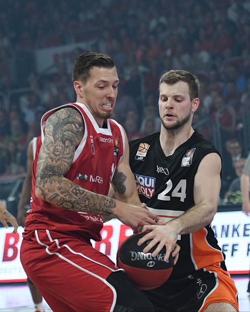 但曼联方面 但曼联方面