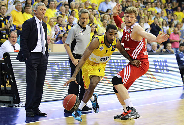 方收紧预算 方收紧预算