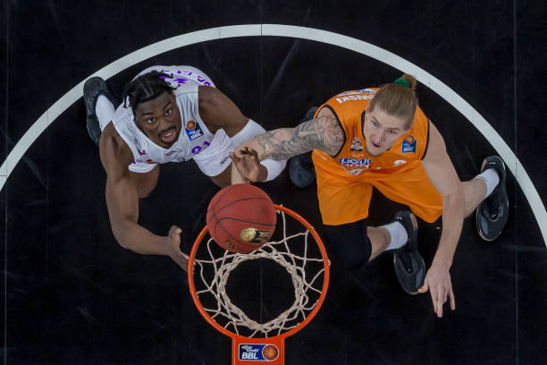 这会为防守 这会为防守