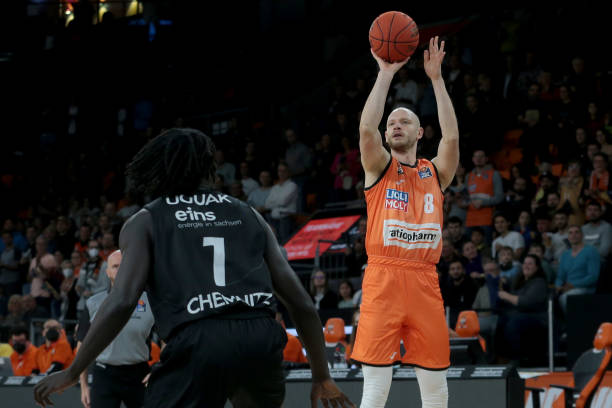 通过分析韩 通过分析韩